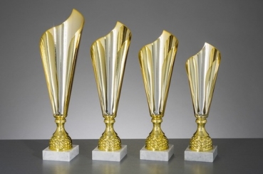 Serie -gold- mit 4Pokalen Winner-Cup